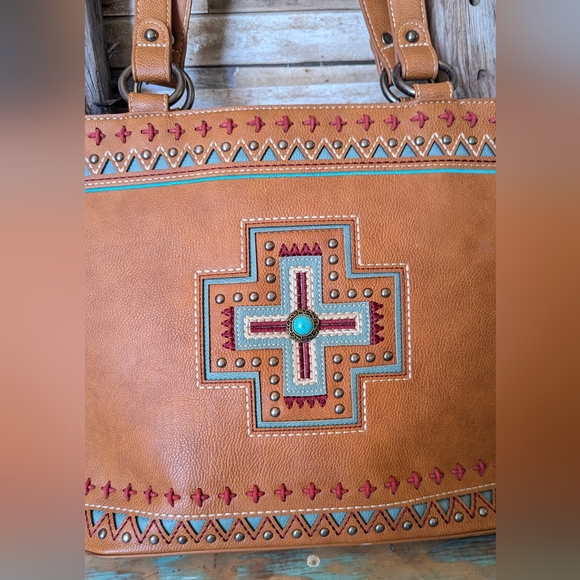 Montana West Embroidered Cross Concho Conceal & Carry Handbag W Studs - Picture 3 of 15